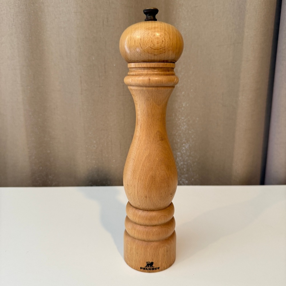 Peugeot Paris Natural Beechwood Pepper Mill 9 Inch Made in France Manual Grinder